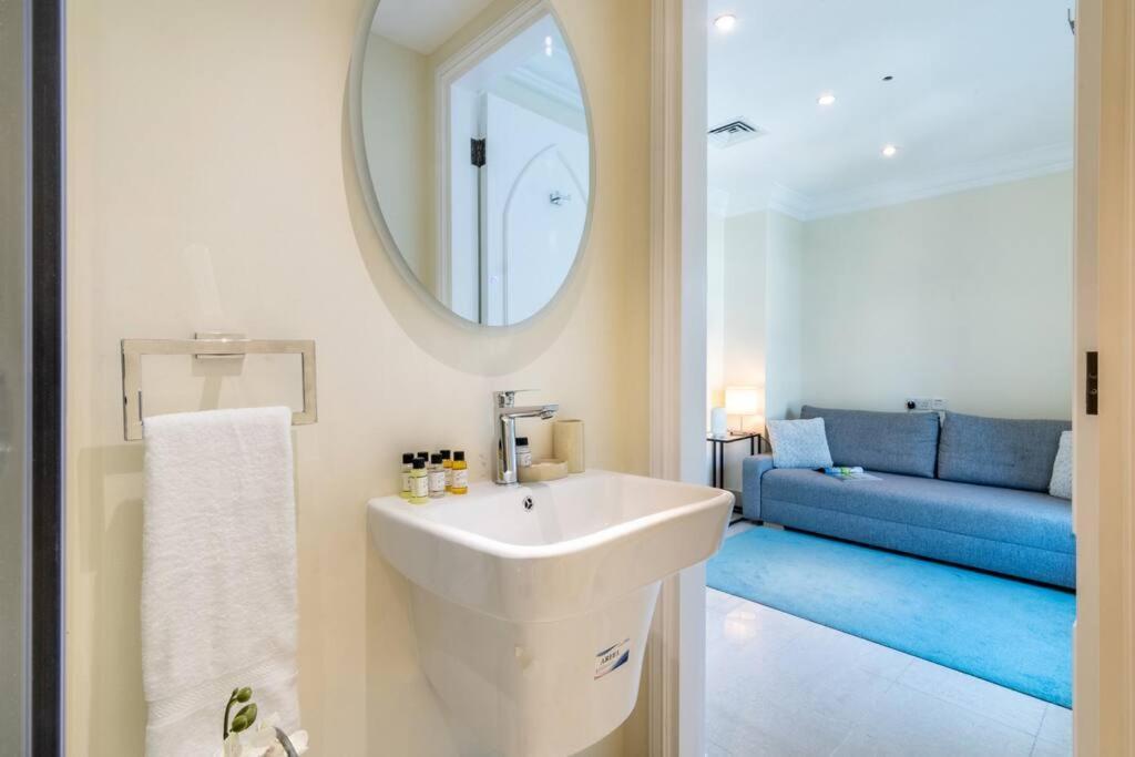 अपार्टमेंट First Class 3br Blissful Fountain Escape